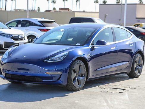 Used 2020 Tesla Model 3 Long Range image 3