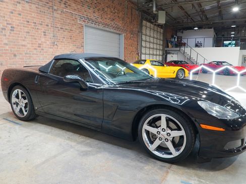 Used 2008 Chevrolet Corvette Convertible w/ Preferred Equipment Group RWD image 2