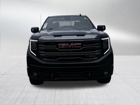 Used 2023 GMC Sierra 1500 AT4 w/ AT4 Preferred Package AWD/4WD image 2