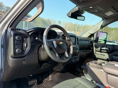 Used 2024 Chevrolet Silverado 2500 Custom w/ Custom Value Package image 15