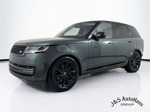 Used 2023 Land Rover Range Rover SE AWD/4WD image 3