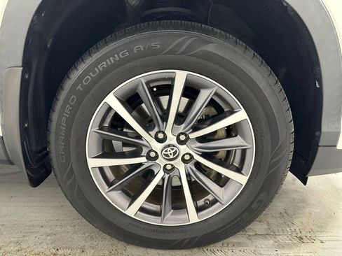 Used 2019 Toyota Highlander XLE AWD/4WD image 62