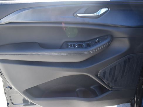 New 2025 Jeep Grand Cherokee L Altitude image 11