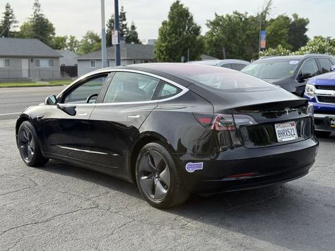 Used 2018 Tesla Model 3 Mid Range RWD image 10