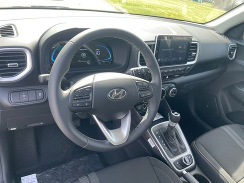 New 2026 Hyundai Venue SEL FWD image 9