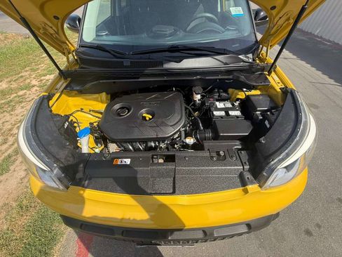 Used 2014 Kia Soul + image 25