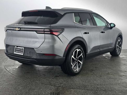 New 2026 Chevrolet Equinox EV LT image 3