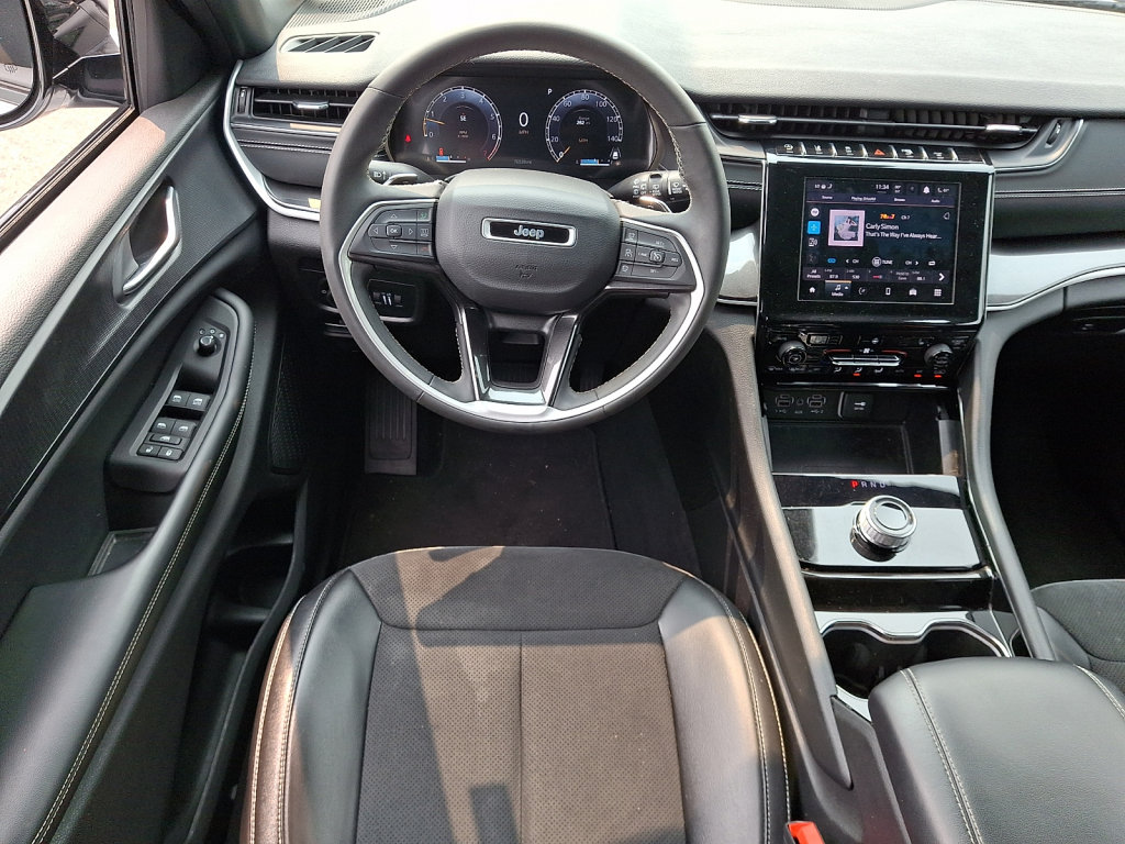 Used 2023 Jeep Grand Cherokee Altitude AWD/4WD image 22