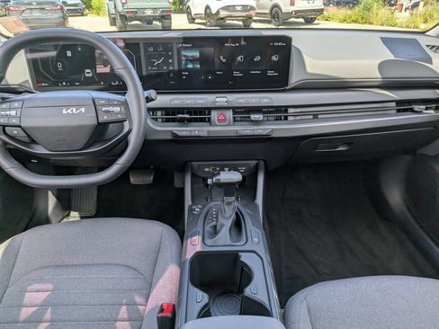 Certified 2025 Kia K4 EX FWD image 16