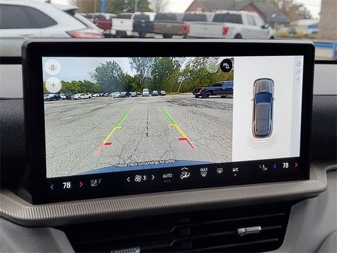 Used 2025 Ford Explorer Active w/ Active Comfort Package image 24