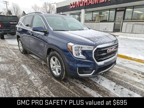 Used 2022 GMC Terrain SLE w/ Driver Convenience Package image 3
