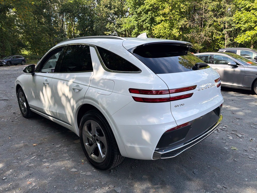 Used 2026 Genesis GV70 2.5T AWD/4WD image 4