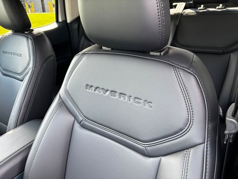 New 2026 Ford Maverick Lariat w/ Black Appearance Package AWD/4WD image 11
