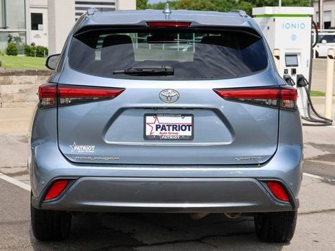 Used 2021 Toyota Highlander Limited image 4