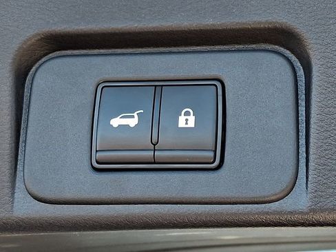 Certified 2023 Nissan Rogue SL w/ SL Premium Package image 33