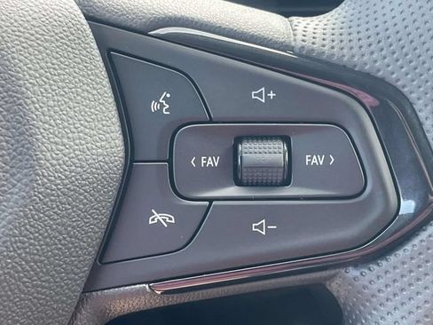 New 2026 Chevrolet Trax LS w/ LS Convenience Package FWD image 17