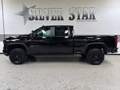 Used 2024 Chevrolet Silverado 2500 ZR2 w/ Technology Package image 1