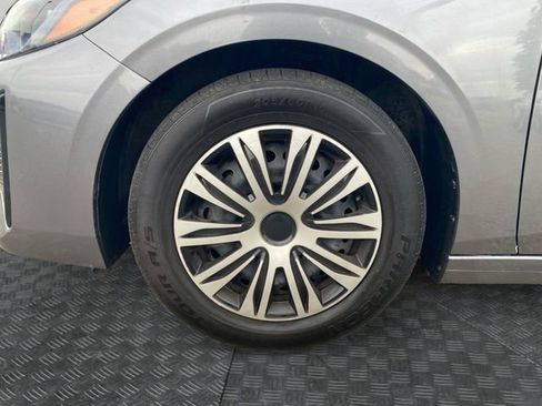 Used 2024 Nissan Sentra S FWD image 31