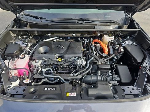 Used 2023 Toyota RAV4 XLE Premium image 30