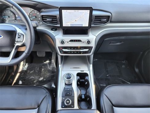 Used 2023 Ford Explorer XLT w/ Equipment Group 202A image 14