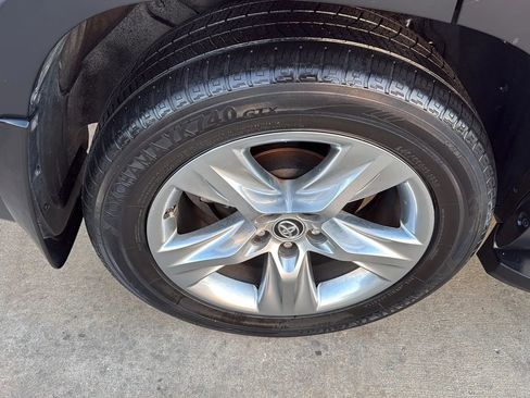 Used 2016 Toyota Highlander Limited Platinum image 31