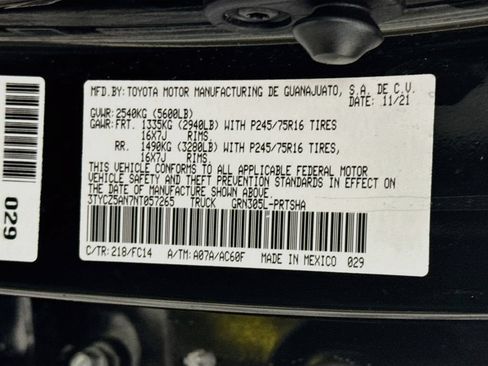Certified 2022 Toyota Tacoma SR5 w/ Technology Package AWD/4WD image 34