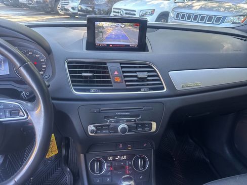 Used 2018 Audi Q3 2.0T Premium image 11
