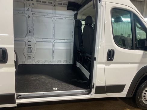 New 2026 RAM ProMaster 1500 w/ Convenience Group image 3
