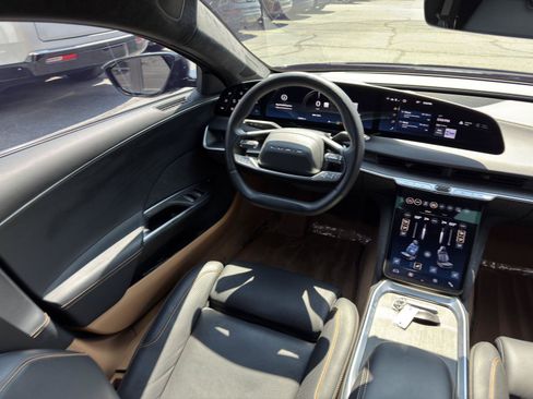 Used 2025 Lucid Air Touring AWD/4WD image 40