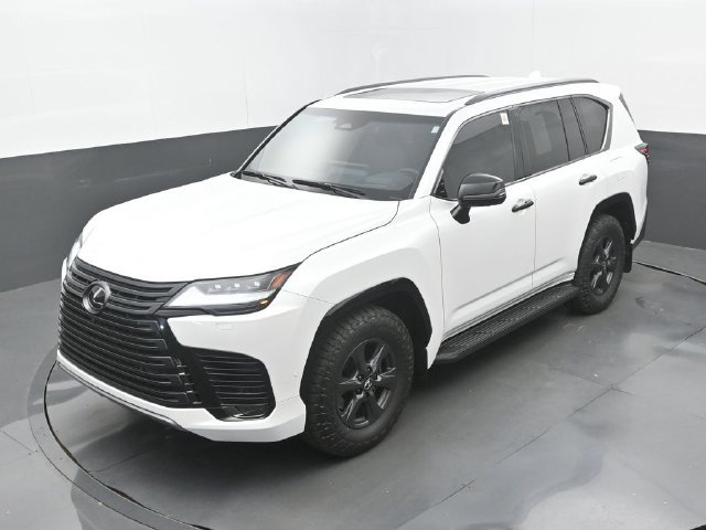 Used 2025 Lexus LX 700h Overtrail AWD/4WD image 32