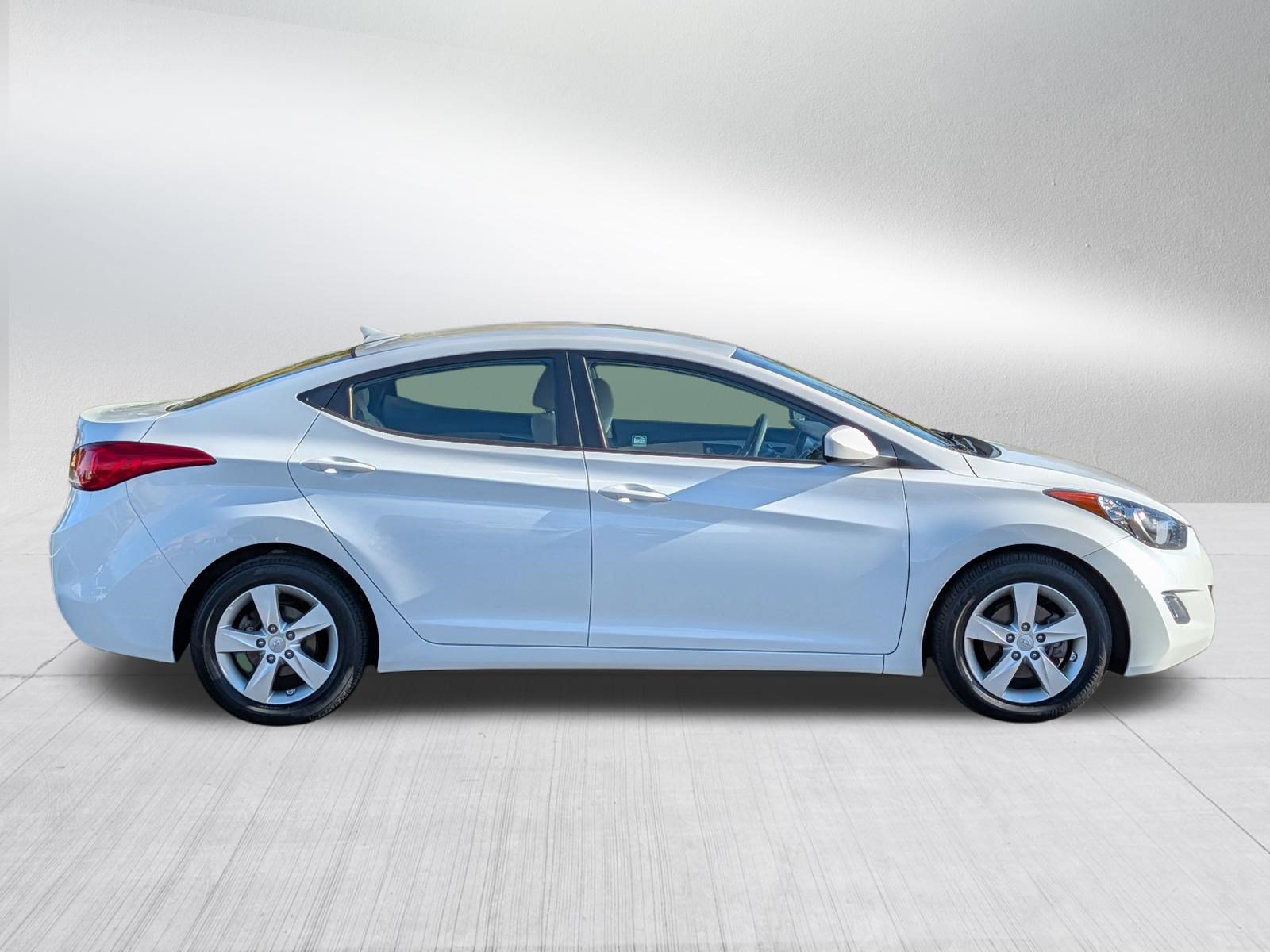 Used 2013 Hyundai Elantra GLS w/ Preferred Pkg FWD image 8