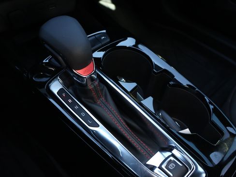 New 2026 Chevrolet Trax RS w/ Sunroof Package image 17