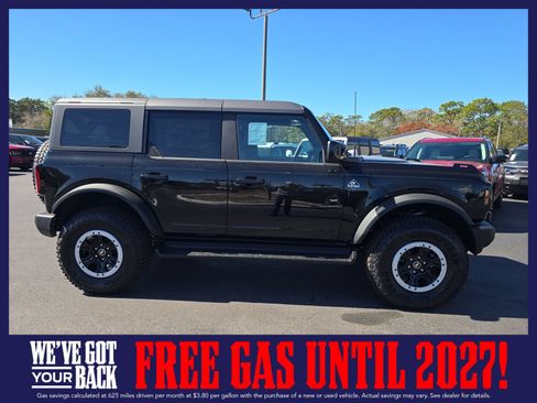New 2025 Ford Bronco Outer Banks w/ Sasquatch Package AWD/4WD image 3