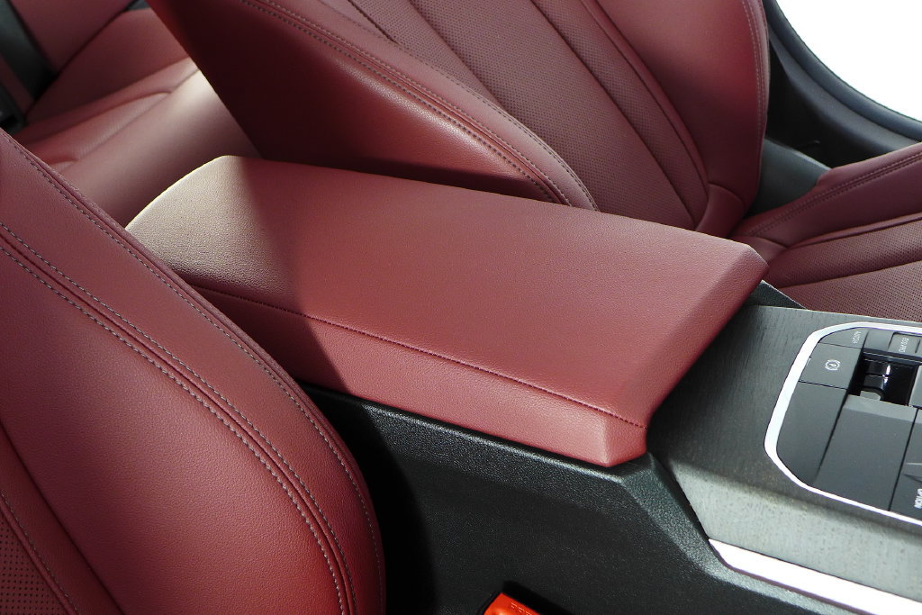 Certified 2024 BMW 330i Sedan w/ Convenience Package RWD image 16