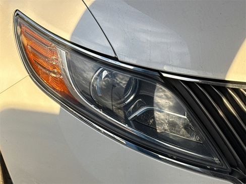 Used 2014 Lincoln MKS AWD w/ Equipment Group 201A image 3