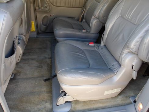 Used 2008 Toyota Sienna XLE Limited image 26