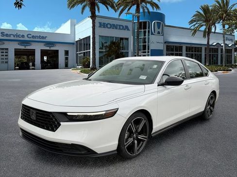 Used 2024 Honda Accord Sport image 4