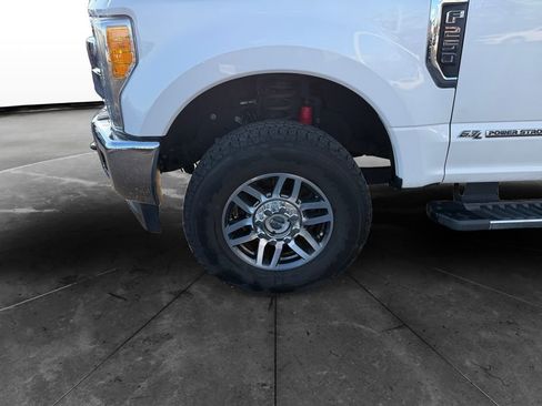 Used 2017 Ford F250 Lariat w/ Lariat Value Package image 14