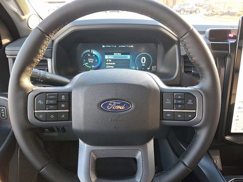New 2025 Ford F150 Lightning Flash AWD/4WD image 27