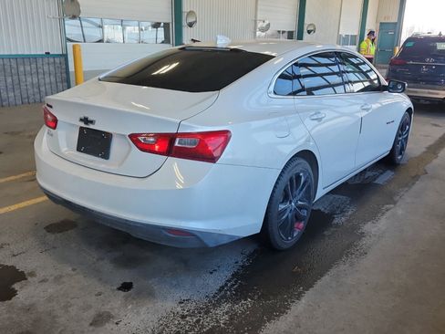 Used 2018 Chevrolet Malibu LT image 3