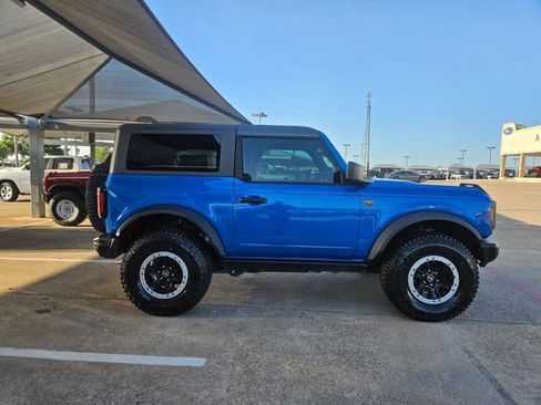 Certified 2023 Ford Bronco Badlands w/ Sasquatch Package AWD/4WD image 4