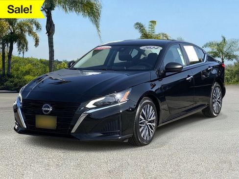 Certified 2024 Nissan Altima 2.5 SV FWD image 1