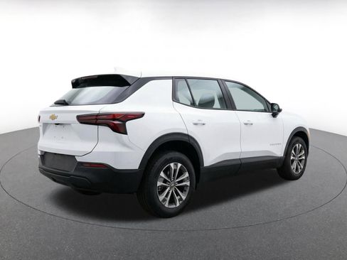Used 2025 Chevrolet Equinox LT FWD image 9
