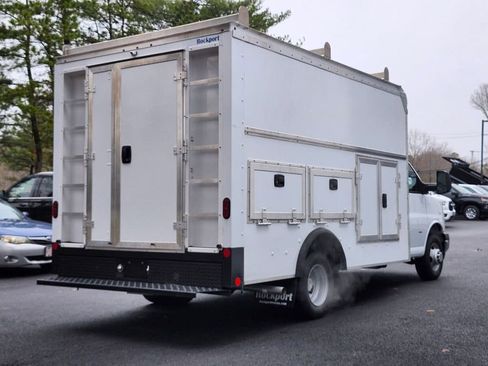 Used 2022 Chevrolet Express 3500 w/ Power Convenience Package RWD image 5