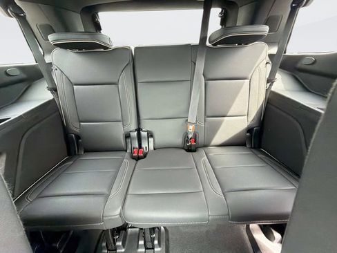 Used 2023 Chevrolet Tahoe Premier AWD/4WD image 17