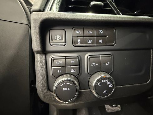 Used 2025 Chevrolet Tahoe LT image 21