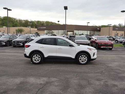Used 2024 Ford Escape Active AWD/4WD image 8