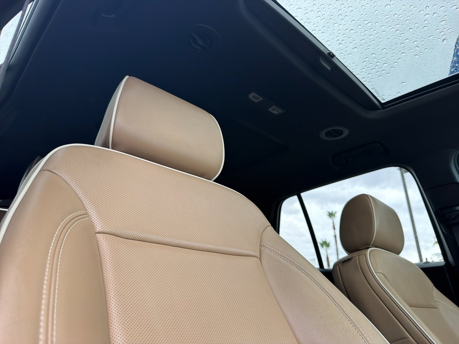 Used 2023 Chevrolet Traverse Premier FWD image 19