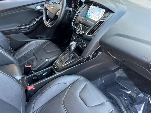 Used 2016 Ford Focus Titanium image 31
