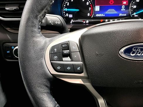 Used 2022 Ford Explorer Limited AWD/4WD image 24